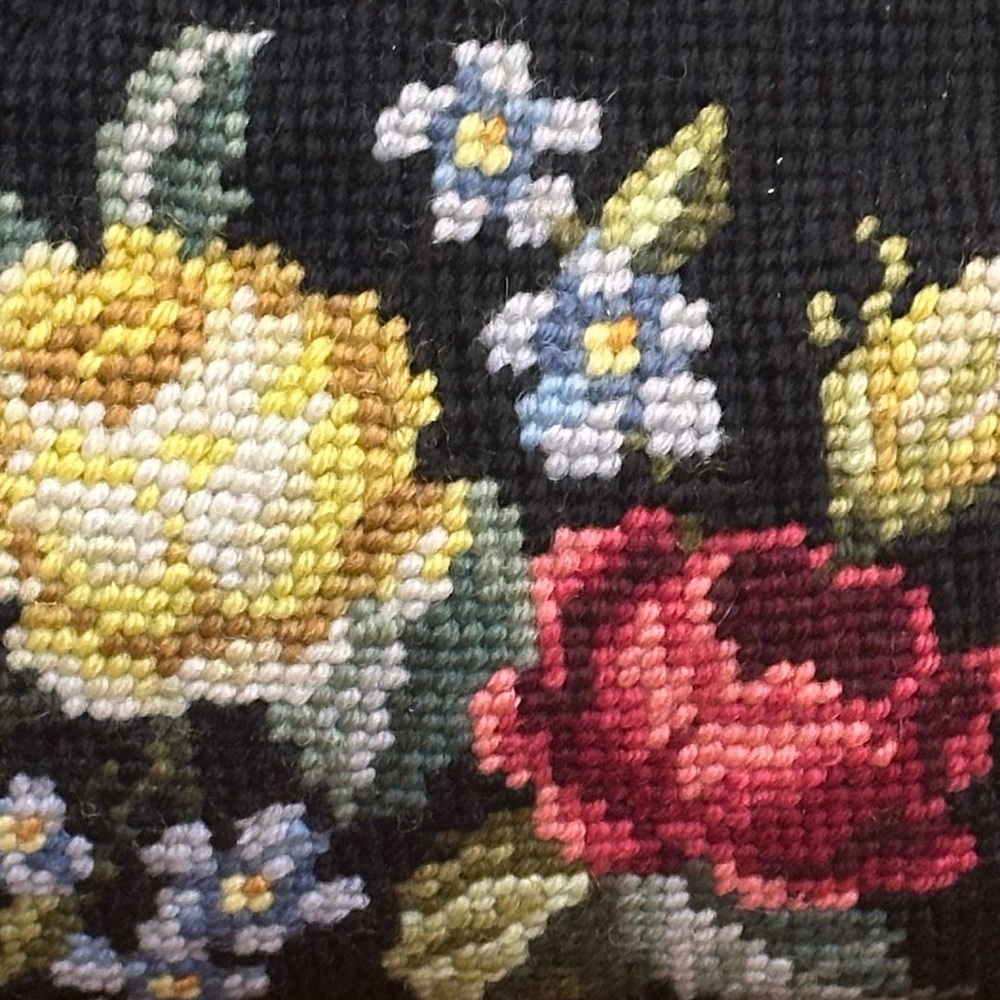 🌟HP🌟VTG 1960s Handmade Bright Floral & Navy Needlepoint Tapestry Handbag - Picture 5 of 14